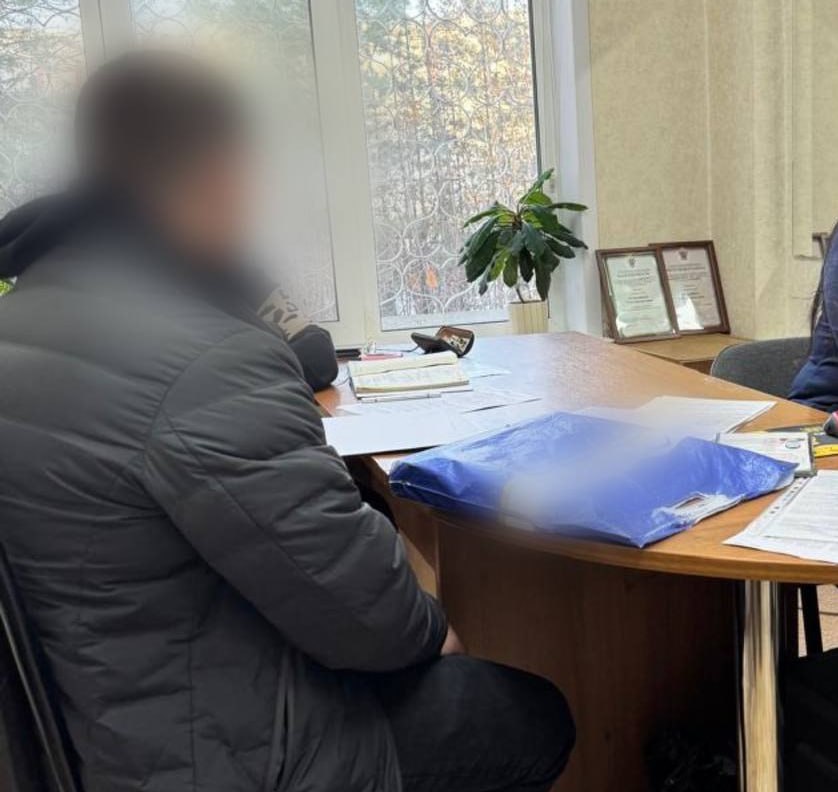 После отравления 14 посетителей суши бара Сакура экспресс в Усть Илимске Иркутская область возбуждено уголовное дело об оказании услуг не отвечающих требованиям безопасности Работа заведения приостановлена на 90 дней В ходе проверки в суши баре была обнаружена ДНК сальмонеллы обследование пострадавших также подтвердило наличие у них этого инфекционного заболевания Владельца Сакура экспресс доставили в следственный отдел свою вину предприниматель признал СУ СКР Иркутской области Подписывайтесь на Ъ Сибирь