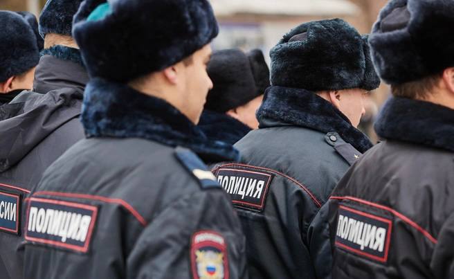 В МВД заявили о нехватке почти 200 тыс полицейских Особенно остро не хватает участковых в отдельных регионах их дефицит достигает 66 Патрульно постовая служба недоукомплектована на 31 наркоконтроль почти на 25 уголовный розыск на 24 а органы предварительного следствия на 22 bisrub