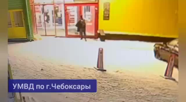 В Воронеже задержан 18-летний грабитель, отнявший телефон у пенсионера