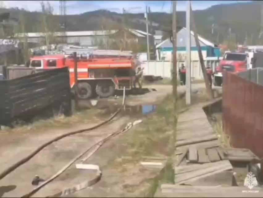 Пожар в трехэтажном доме в Тургояке: ликвидировано открытое горение