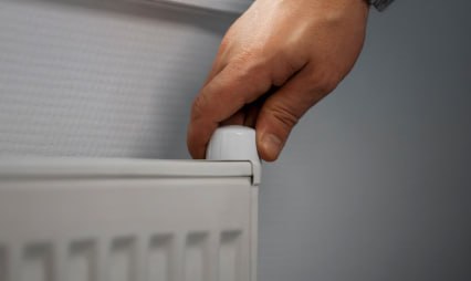 Более миллиона семей в Узбекистане получат помощь в отопительный сезон В предстоящий отопительный сезон свыше 1 1 миллиона нуждающихся семей в Узбекистане получат единовременную материальную помощь в размере 1 миллиона сумов Подробнее   anhor uz news uzbekistan 491 anhoruz Новости события мнения Мобильное приложение IOS Android