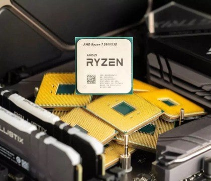 Процессор Ryzen 7 5800X3D почти исчез из продажи в Германии и Австрии — Wccftech  Авторы портала Wccftech обратили внимание на ситуацию с дефицитом невероятно популярного геймерского процессора Ryzen 7 5800X3D в некоторых странах ЕС. В настоящий момент самый производительный игровой процессор для платформы AM4 пропал из продажи в подавляющем большинстве розничных магазинов Германии и Австрии — сообщают журналисты со ссылкой на исследование ресурса 3DCenter.  Читать далее