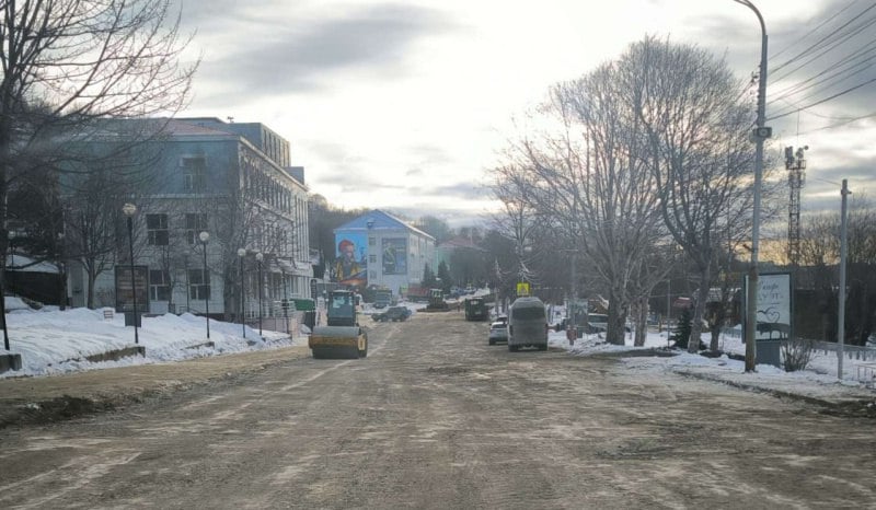 В центре Петропавловска откроют для движения часть улицы Ленинской  В ГУП «Камчатский водоканал» сообщили, что завтра откроют для проезда автомобилей часть улицы Ленинской, где завершили замену магистрального трубопровода ХВС. Однако из-за продолжения работ проезд будет закрыт возле драмтеатра. Подробности по ссылке: