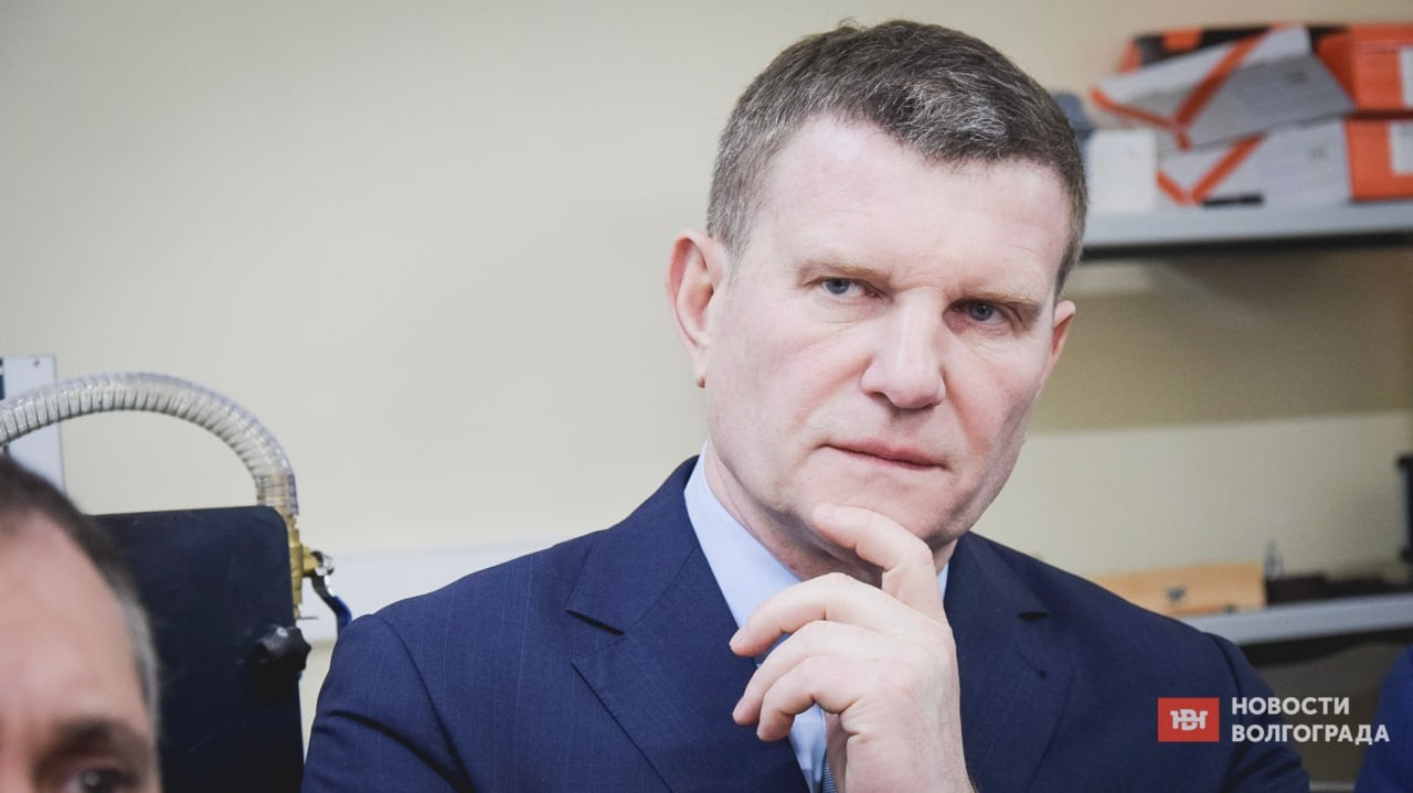 Олег Савченко покидает ГД На сайте Государственной Думы появилась информация о досрочном прекращении полномочий депутата ГД Олега Савченко. "Считать досрочно прекращенными полномочия депутата Государственной Думы Савченко Олега Владимировича, избранного по Волжскому одномандатному избирательному округу № 84 Волгоградская область , 20 мая 2025 года на основании его письменного заявления о сложении депутатских полномочий в связи с переходом на другую работу", - сообщается в документе. Подписаться
