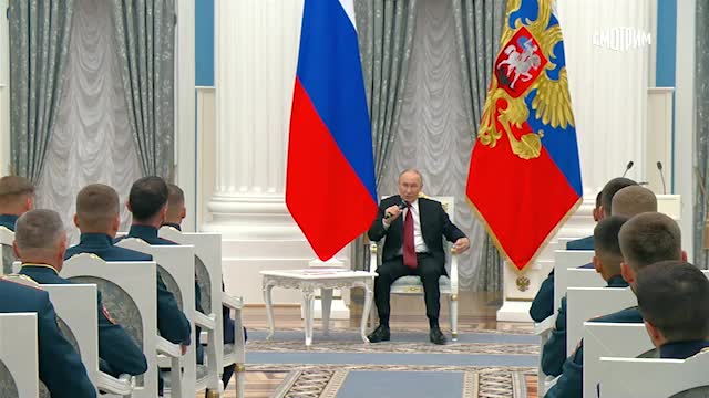 Владимир Путин встретился с участниками программы 'Время героев'