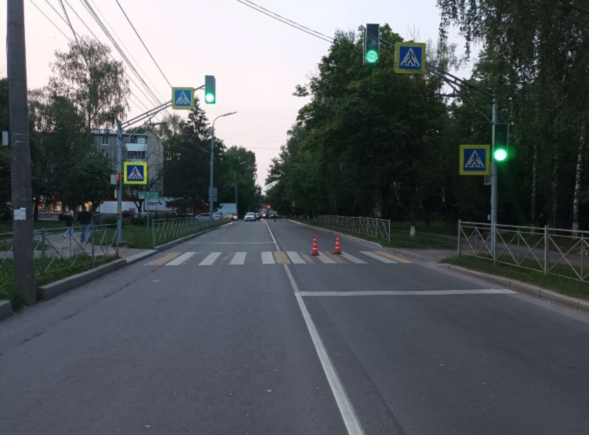 В Орле 12-летняя девочка попала под машину на пешеходном переходе В Орле 12-летняя девочка угодила под колеса автомобиля на пешеходном переходе. Об этом сообщили в пресс-службе УМВД России по Орловской области. ↗ Прислать новость Подписаться