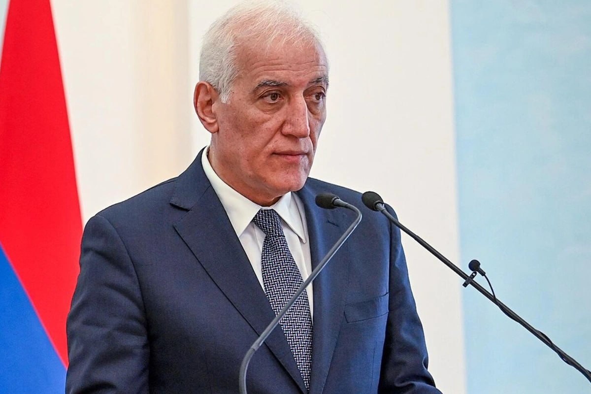 Президент Армении заявил об изменении характера отношений с Россией Президент Армении Ваагн Хачатурян заявил что отношения между Ереваном и Москвой перестали строиться по принципу старший и младший брат и стали партнерскими Об этом он сказал в интервью RTVI   kun uz ru 69937219 Официальные страницы Kun uz Telegram Facebook Instagram Youtube