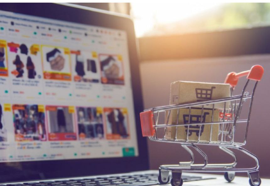 Китай издал правила регулирующие ценовую политику интернет платформ Правила защищают права продавцов на независимое ценообразование запрещая платформам вводить необоснованные ограничения или условия Правила направлены на защиту интересов потребителей Платформы должны обеспечить четкую маркировку цен и прозрачность ценообразования таких услуг как платежи без паролей автоматическое продление и списание средств без запроса Правила вступят в силу 10 апреля 2026 года tradewithoutborders торговлябезграниц импорт экспорт Китай цены Ecommerce Торговля без границ   Экспорт Вашей продукции Решение любых вопросов ВЭД