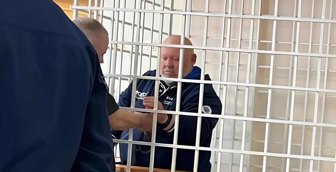 Суд отправил Олега Куца под стражу на два месяца Следствие подозревает известного камчатского предпринимателя в крупном мошенничестве и краже чужого имущества Накануне мужчину задержали правоохранительные органы Нажмите для подробностей   kam24 ru news main 20250917 120869 html utm source telegram utm medium messenger