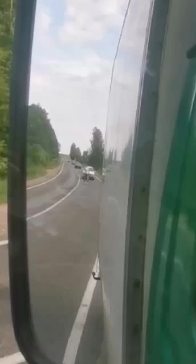 Жительница Новосибирска предотвратила аварию, остановив грузовик без водителя