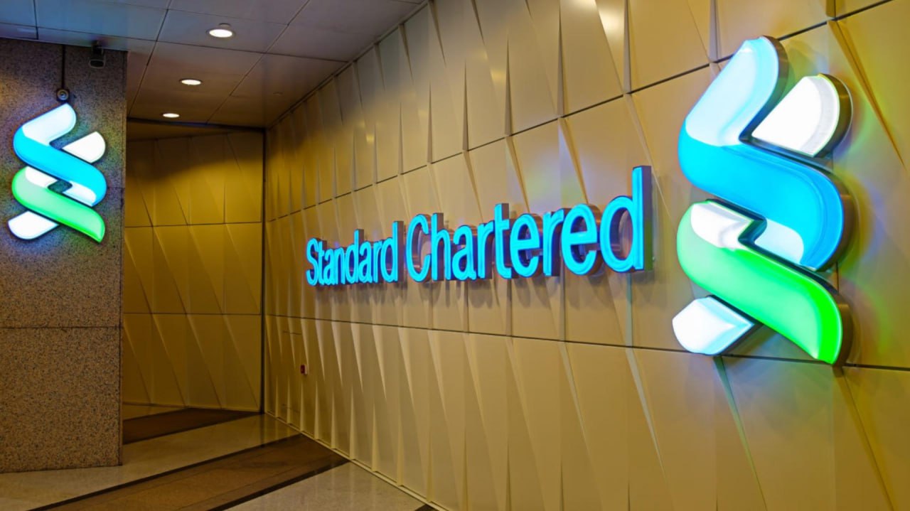 Standard Chartered: Небольшое положительное движение на этих выходных может спровоцировать приток средств в биржевые инвестиционные фонды  ETF  в понедельник, что подтолкнет биткоин к отметке в $100 000, а затем и к $102 500.