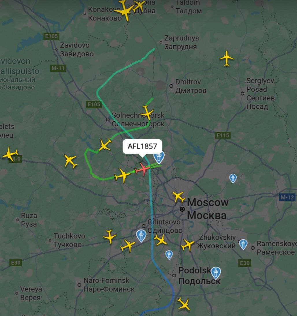 Из за сильного снегопада осложнилась работа столичных аэропортов Самолеты нарезают круги в ожидании возможности посадки Наш канал в MAX