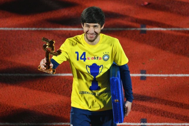 Хожиакбар Алижонов подписывает полторагодичный контракт с Персеполисом Защитник сборной Узбекистана Хожиакбар Алижонов покидает Пахтакор и продолжит карьеру в иранском клубе Персеполис Левый защитник ташкентской команды достиг договоренности о переходе и подпишет контракт сроком на полтора года   English O zbek tilida Ўзбек тилида На русском iOS Android