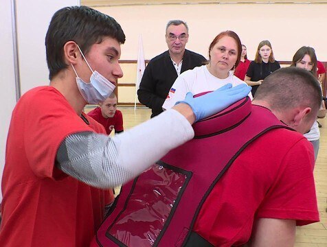 Лучших в оказании первой помощи выбирают на этапе чемпионата в Калуге Региональный этап чемпионата по оказанию первой медицинской помощи проходит в Калуге Лучшие команды этого турнира представят нашу область на федеральном этапе чемпионата в Саранске http gtrk kaluga ru news obschestvo news 58230