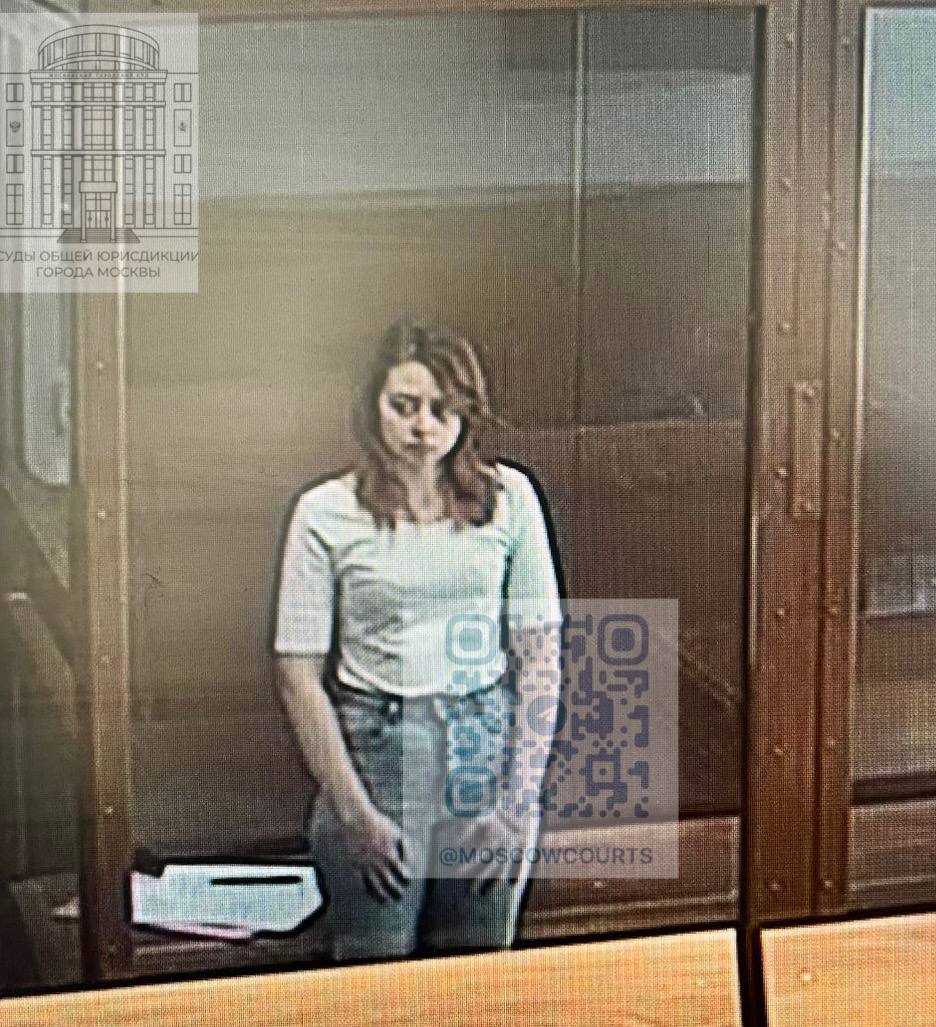 В столичном суде провозглашен приговор по делу о продаже несовершеннолетнего ребенка Приговором Измайловского районного суда города Москвы Александрович Жасмина Васильевна признана виновной в совершении преступления, предусмотренного п.п. «б,з» ч. 2 ст. 127.1 УК РФ, и назначено наказание в виде лишения свободы на срок 6 лет с отбыванием в исправительной колонии общего режима. #измайловский2025