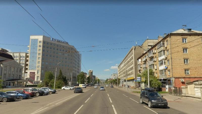 В Красноярске начали подготовку к масштабному обновлению улицы Карла Маркса. Её планируют привести в порядок к 400-летию города.   За разработку проекта капитального ремонта готовы заплатить почти 27 миллионов рублей из краевого бюджета. Информация об этом размещена на сайте госзакупок.  Что планируют сделать на одной из центральных улиц города?   Подробнее – на Бабре   #красноярск