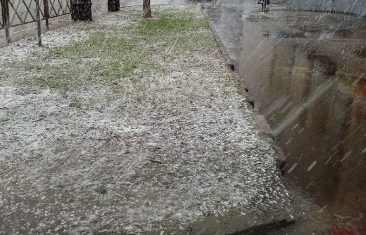 Сильный снег и ледяной дождь ожидает жителей Калужской области   kaluganews ru fn 1782831 html Также возможен гололёд на дорогах гололедица   Прислать новость Подписаться