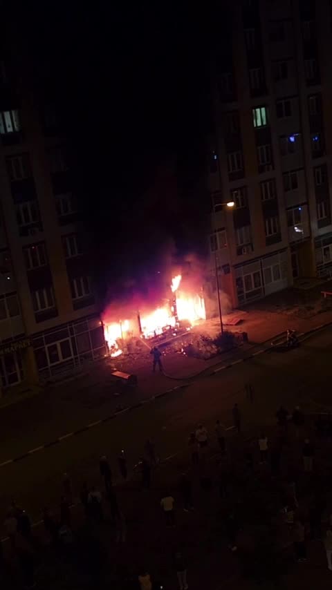 Пожар в Нахабино: эвакуированы 50 человек из жилого дома