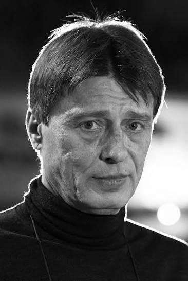 Актер народный артист России Анатолий Лобоцкий умер на 67 м году жизни сообщила его семья Причиной смерти стала продолжительная болезнь Радио 104FМ Новая Россия Мы в МАХ