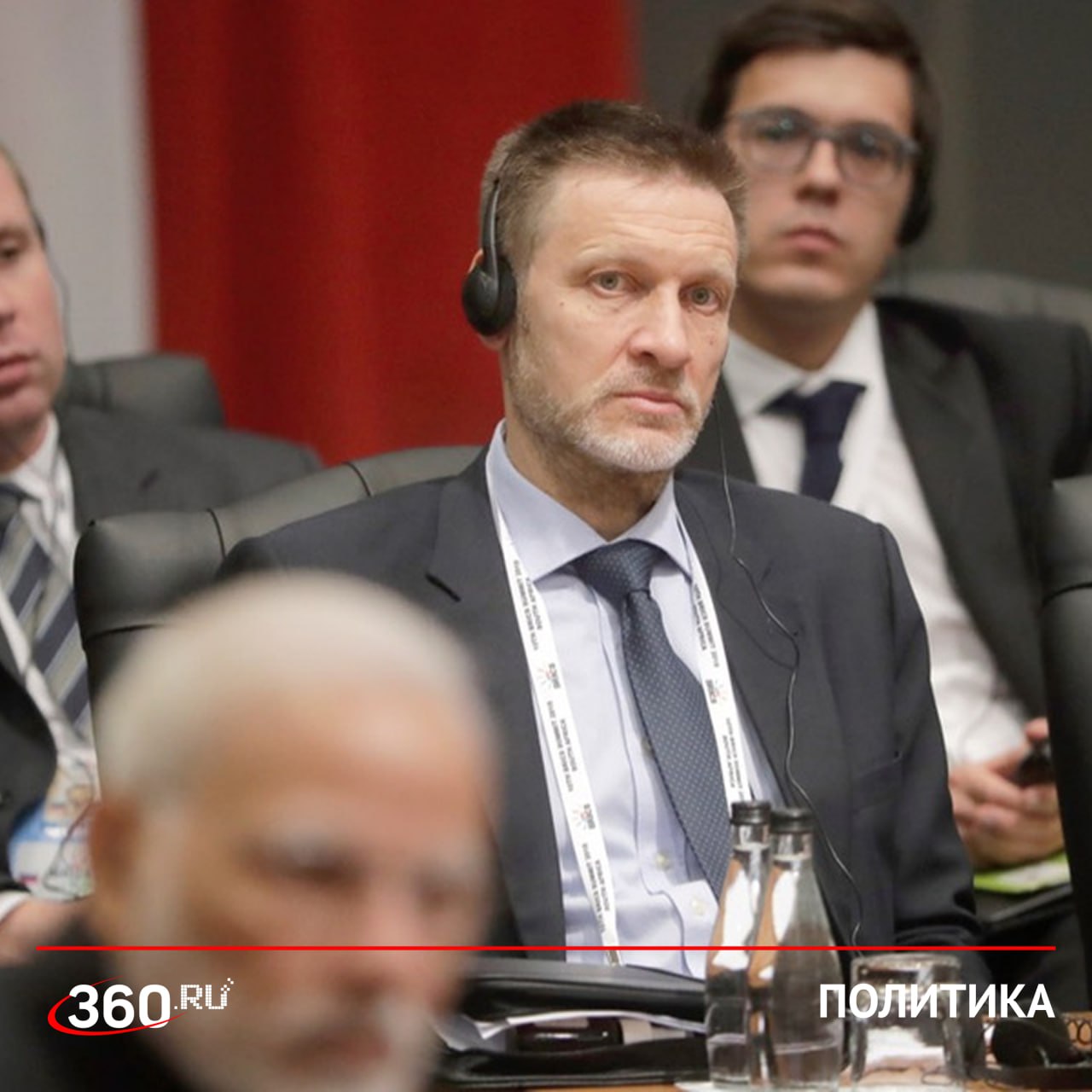 Владимир Путин назначил нового посла России в Австралии Им стал профессиональный дипломат Михаил Петраков Рассказываем что известно о новом представителе РФ Биография  Михаил Иванович Петраков родился 27 сентября 1959 года в Москве В 1982 году с окончил МГИМО  Владеет английским и хинди языками Карьера  С 1991 года работает в системе Министерства иностранных дел Начинал карьеру в Департаменте международных организаций  В 1999 2001 годах начальник отдела ОБСЕ Департамента общеевропейского сотрудничества МИД России  С 20 февраля 2012 по 3 июля 2019 года Чрезвычайный и Полномочный Посол Российской Федерации в ЮАР  В 2019 2021 годах директор Департамента Ситуационно кризисный центр МИД России нераспространения и контроля над вооружениями  Перед назначением являлся специальным представителем по вопросам международного сотрудничества в борьбе с терроризмом  С 2 января 2021 года специальный представитель президента Российской Федерации по делимитации и демаркации государственной границы Российской Федерации с сопредельными государствами участниками Содружества Независимых Государств главныелица Подписаться на tv360 I Обратная связь I Чат 360 I Наш канал в MAX