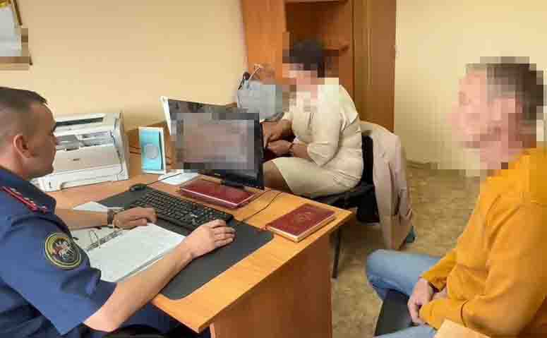 Подрядчика подозревают в крупном мошенничестве Он растратил деньги выделенные на ремонт Дома культуры Под следствие попал 45 летний директор и учредитель подрядной организации В 2022 году он подрядился капитально отремонтировать зрительный зал во Дворце культуры в Вилючинске Работы не выполнил а деньги полученные на их проведение потратил по своему усмотрению передаёт ИА Камчатское время Подробности по ссылке kamtime ru article 35ff6036 ebd2 4d70 a2bd 856a0ff0000f
