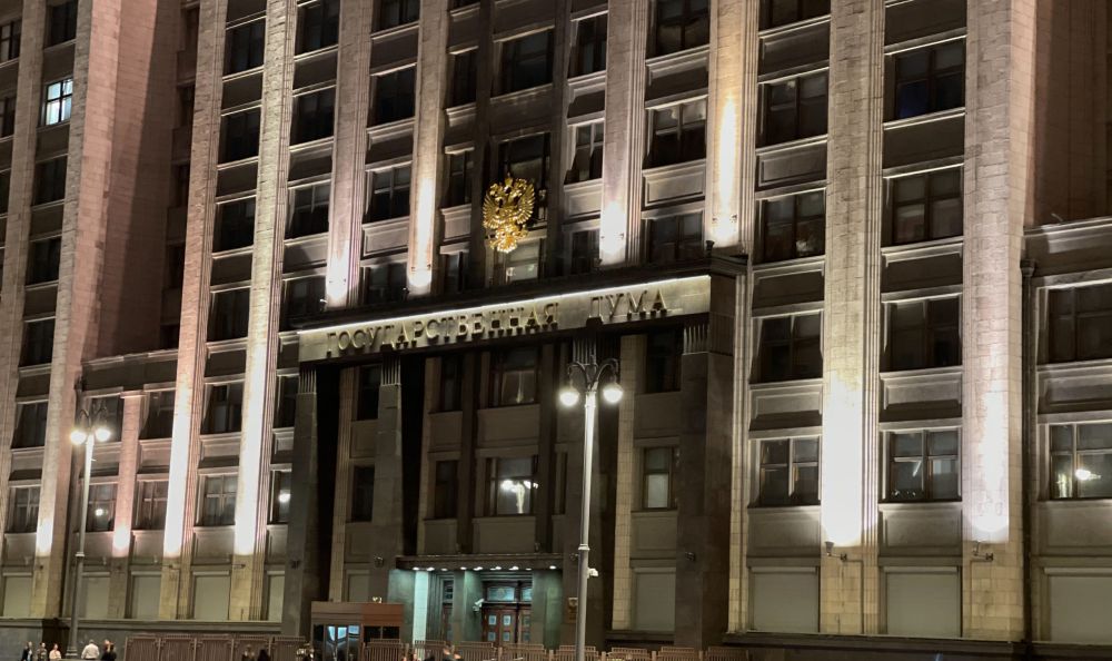В Госдуме прокомментировали идею о возвращении раздельного образования в школах Среда, 21 мая. «Крым 24».Возвращение к классическому раздельному образованию позволит существенно снизить количество разводов в России, заявил председатель патриаршей комиссии по вопросам семьи, защиты материнства и детства иерей Фёдор Лукьянов. О том, насколько уместной будет реализация этой инициативы в современных реалиях, рассказал RT вице-спикер Госдумы Борис Чернышов. Депутат отметил, что онВ с уважением относится к позиции ряда представителей Русской православной церкви и их стремлению укрепить институт семьи и нравственные ориентиры в обществе. «В то же время считаю важным подчеркнуть, что идея раздельного образования в современных реалиях требует крайне деликатного подхода. Общество сегодня живёт в условиях открытог... Подробнее>>>