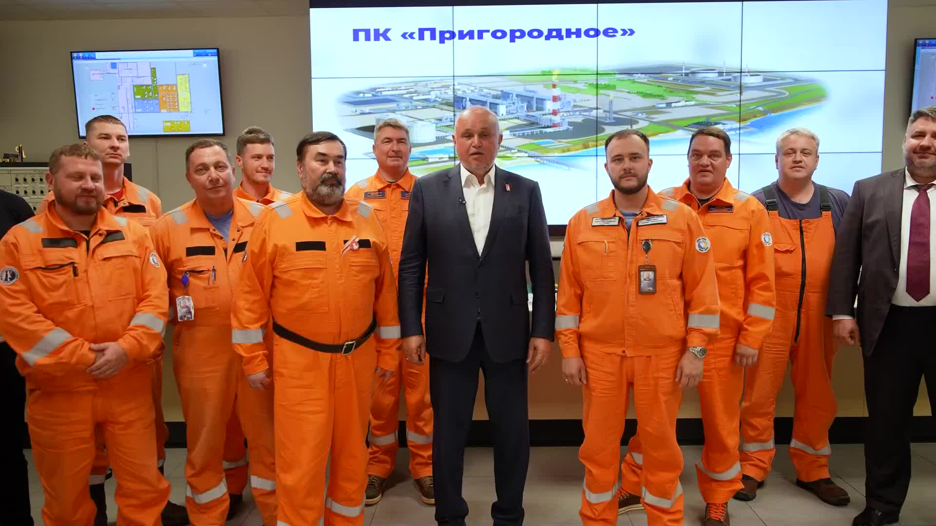 Сергей Цивилев поздравил работников нефтегазовой отрасли на Сахалине