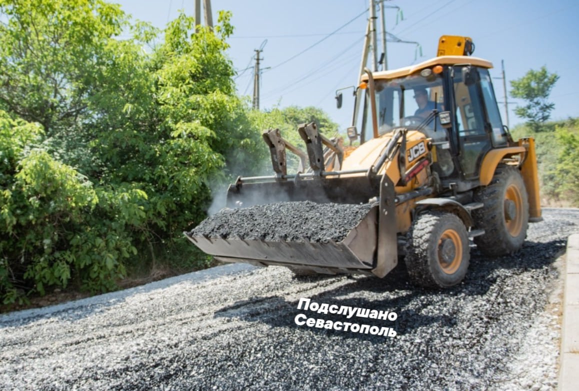  В Севастополе ремонтируют одновременно 8 дорог. Работы по нацпроекту "Инфраструктура для жизни" идут с опережением сроков, рассказал губернатор Михаил Развожаев. "Всего в рамках нацпроекта в этом году запланирован ремонт ста дорог и одного моста. На сегодня работы уже завершены на 61 дороге общей протяженностью 25,7 км", — сказал он. Подслушано Севастополь