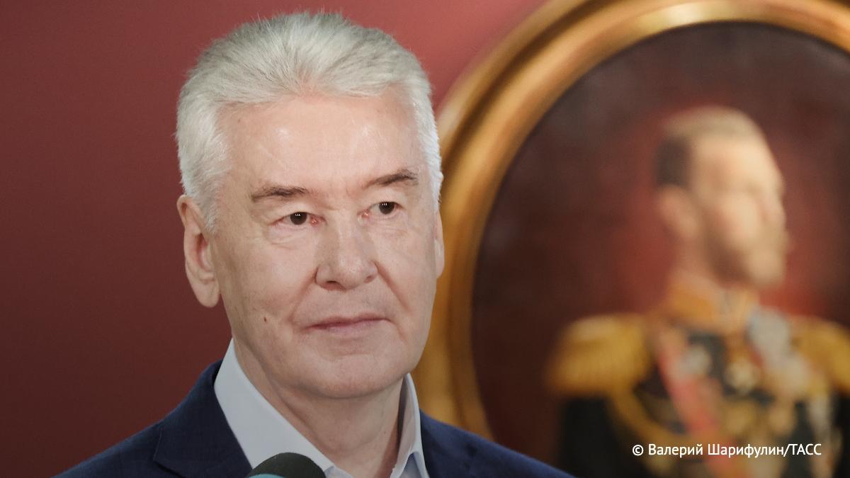Москва не будет менять названия улиц и других городских объектов связанных с Украиной и украинскими деятелями прошлого Об этом в интервью Комсомольской правде рассказал мэр столицы Сергей Собянин Подпишись на ТАСС Москва