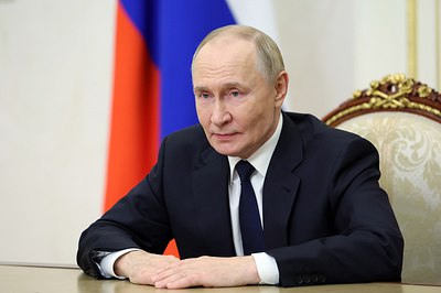 МОСКВА 24 января Президент России Владимир Путин и генсек ЦК Компартии Вьетнама То Лам в телефонном разговоре подтвердили что отношения между двумя странами планируется развивать и далее Об этом сообщает пресс служба Кремля