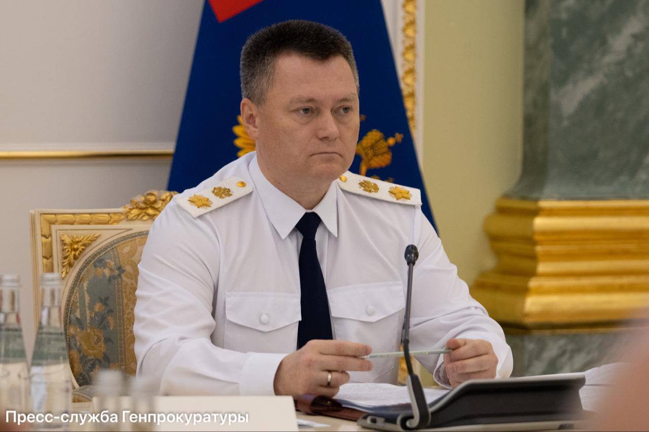 Генеральный прокурор Игорь Краснов подал заявление на должность председателя Верховного суда Ранее наиболее вероятным кандидатом называли главу СК России Александра Бастрыкина Вместо него возглавить Следком мог бы начальник Контрольного управления президента России Дмитрий Шальков По данным Фонтанки такое назначение рассматривалось fontankaspb
