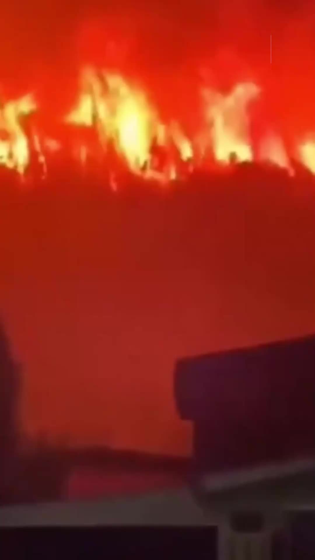 Число жертв лесных пожаров в Чили и торговом центре в Пакистане продолжает расти