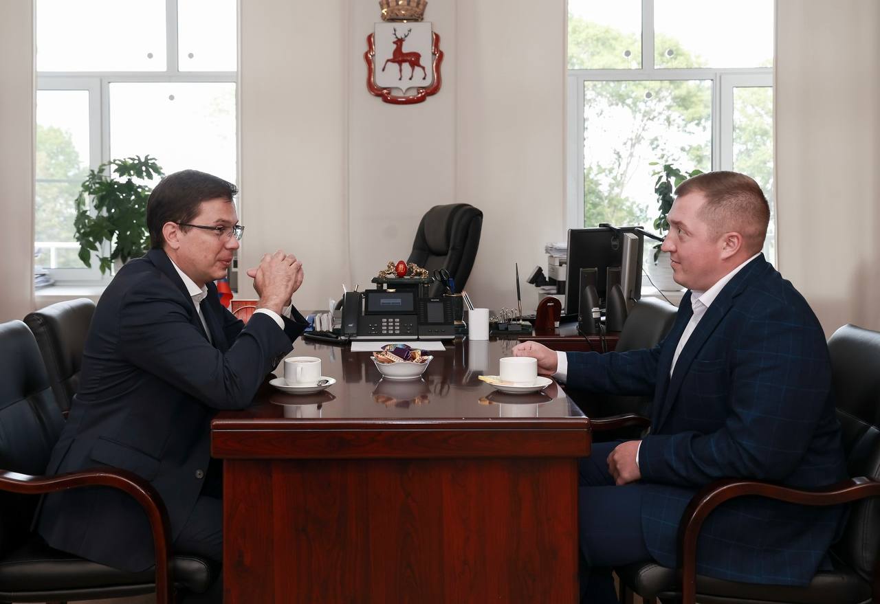 Мэр Нижнего Новгорода Юрий Шалабаев назначил своим заместителем участника СВО и программы «Время героев» Владимира Анисимова. Он будет курировать поддержку военных и членов их семей, а также патриотическое воспитание молодежи.