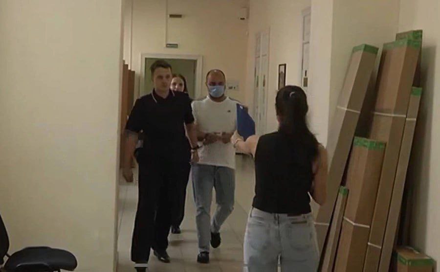 Начальник линейного отдела полиции в аэропорту Нижнего Новгорода Намиг Мусаев задержан в рамках расследования уголовного дела об организации канала незаконной миграции. Очередной пёс/оборотень в погонах задержан. Нынешняя миграция, целью которой является замещение местных и в первую очередь Русских, это развал Страны, резня местных и порабощение выживших. Кто вводит, продвигает, завозит, крышует - псы, место которых на верёвке, точнее её намыленном конце. Иван Александрович Отраковский - подпишись!