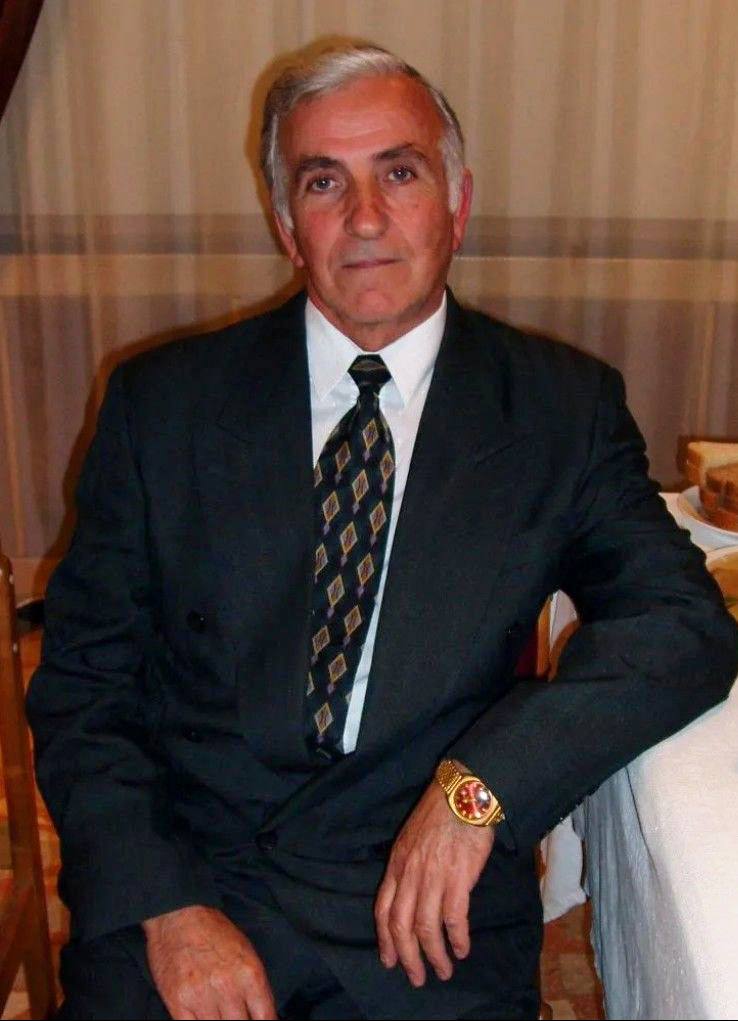 В Перми на 81 м году из жизни ушёл Заслуженный врач РФ Николай Давыдов На 81 м году из жизни ушел известный пермский врач основатель врачебной династии Николай Давыдов Медицине он посвятил 50 лет своей жизни сообщила в социальной сети министр здравоохранения Прикамья Анастасия Крутень Четверть века Давыдов связал со здравоохранением Свердловского района С ноября 1982 года по сентябрь 2007 года он работал главным врачом медицинской санчасти 8 сегодня это подразделение ГКП 5 В 80 90 е гг он занимался развитием профилактического направления При его руководстве значительно вырос охват жителей микрорайона Крохалева профосмотрами и диспансерным наблюдением С сентября 2008 года по декабрь 2023 года в ГКБ 7 был специалистом по гражданской обороне с июля 2014 года заместителем главврача по общим вопросам rbc perm