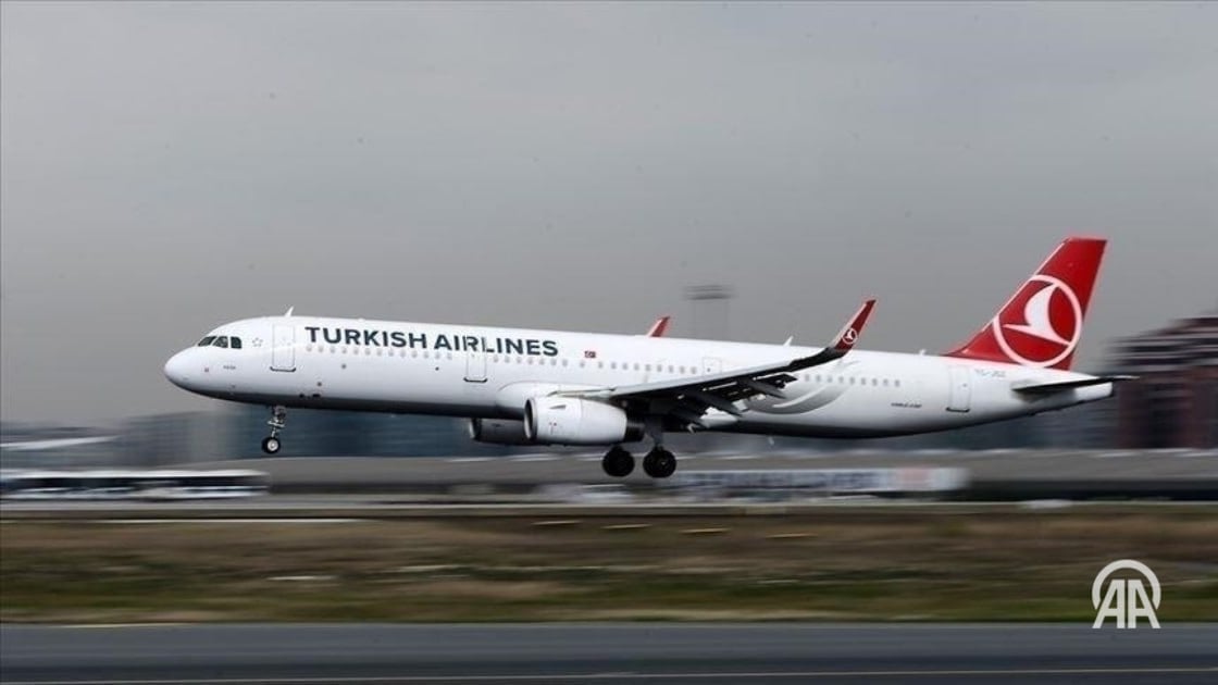 Turkish Airlines будет осуществлять полеты в столицу Камбоджи  Авиакомпания Turkish Airlines  THY  будет осуществлять полеты в столицу Камбоджи Пном Пен.  Об этом сообщается в информационном бюллетене компании.  Авиакомпания Turkish Airlines с 2012 года удерживает титул авиакомпании, совершающей полеты в наибольшее количество стран мира.  THY занесла свое имя в Книгу рекордов Гиннесса по номинации «Аавиакомпания, осуществляющая полеты в наибольшее количество стран».  ↘ Подробнее на нашем сайте: v.aa.com.tr/3493170    24/7 в сутки с Агентством «Анадолу»