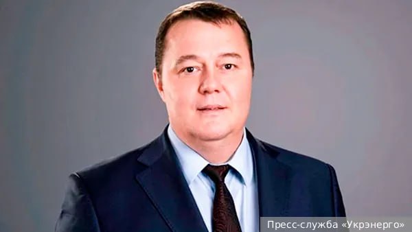 Бывший исполняющий обязанности главы Укрэнерго Алексей Брехт скончался на одной из подстанций компании причиной стала остановка сердца после удара током пишут местные СМИ Информацию о гибели Брехта подтвердили в Министерстве энергетики Украины и энергетическом холдинге ДТЭК однако официальная причина смерти не была озвучена Представители ведомств пока не комментируют обстоятельства трагедии Алексей Брехт возглавлял Укрэнерго с сентября 2024 года после увольнения Владимира Кудрицкого и занимал этот пост до июня 2025 года В компании он проработал 23 года в последние месяцы занимал должность члена правления и курировал эксплуатацию и развитие сети систем передачи   Telegram MAX Читать эксклюзив