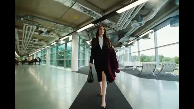 Эмма Стоун в комедии 'Бугония' привлекает внимание критиков