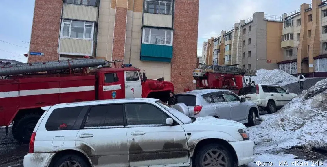 В Петропавловске при пожаре в квартире погибла пожилая женщина Сегодня утром на улице Владивостокской в краевой столице загорелась двухкомнатная квартира на четвёртом этаже Спасатели прибыли через пять минут и нашли внутри хозяйку без признаков жизни Нажмите для подробностей   kam24 ru news main 20260413 127222 html utm source telegram utm medium messenger