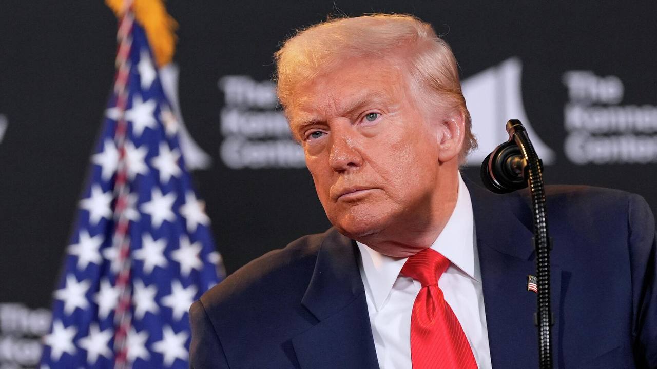 Трамп допустил аресты причастных к созданию и распространению опровергнутой теории о якобы вмешательстве России в американские выборы Президент США добавил что арест экс руководителей ЦРУ и ФБР его бы не обеспокоил Rogandar
