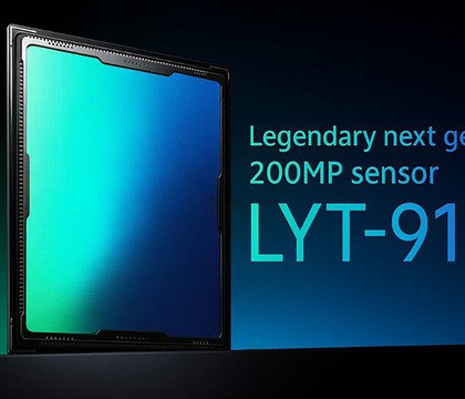 Sony выпустила свою первую 200 мегапиксельную матрицу для смартфонов LYT 901 Sony представила 200 мегапиксельный сенсор LYT 901 для мобильных устройств Это первая матрица со столь высоким разрешением в ассортименте компании ранее подобные датчики выпускала только Samsung LYT 901 сенсор размером 1 1 12 дюйма с разрешением 200 Мп и 0 7 микрометровыми пикселями