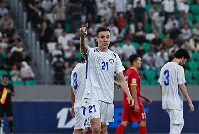 Нападающий сборной Узбекистана Игорь Сергеев перешёл в иранский Персеполис Нападающий сборной Узбекистана Игорь Сергеев подписал контракт с иранским клубом Персеполис Об этом клуб сообщил на своих официальных страницах в социальных сетях   English O zbek tilida Ўзбек тилида На русском iOS Android