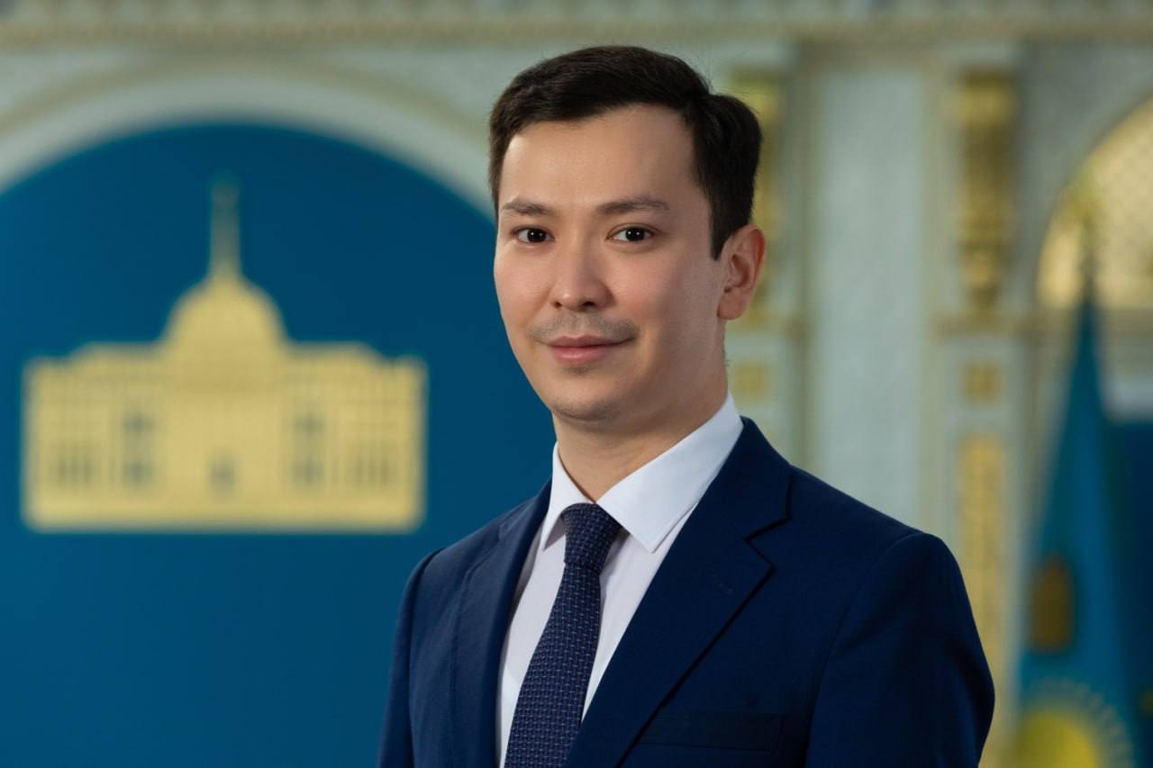 Распоряжением Главы государства Марат АШИМ назначен советником Президента начальником Службы протокола Президента Республики Казахстан Подпишись на prokadrykz