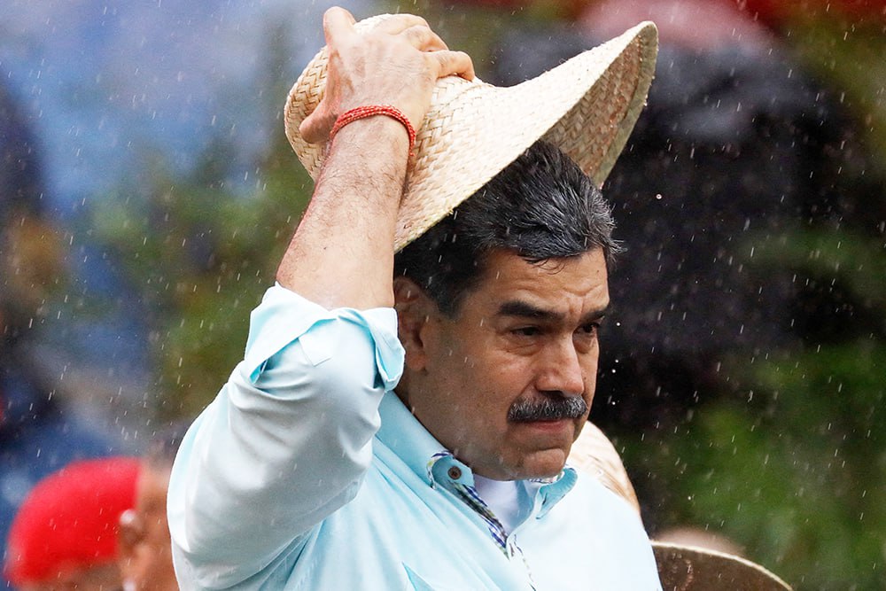 Мадуро дал совет Трампу Президент Венесуэлы заявил что лидер США должен больше внимания уделять проблемам собственной страны Особенно социальным вопросам К сожалению 70 речей и заявлений Трампа посвящены Венесуэле отметил политик Он напомнил что американцы на выборах голосовали против постоянных войн смены режимов за обновленную страну которая с уважением относится к человечеству суверенитету и не осуществляет интервенций Подписаться на РГ в Telegram Читать нас в MAX