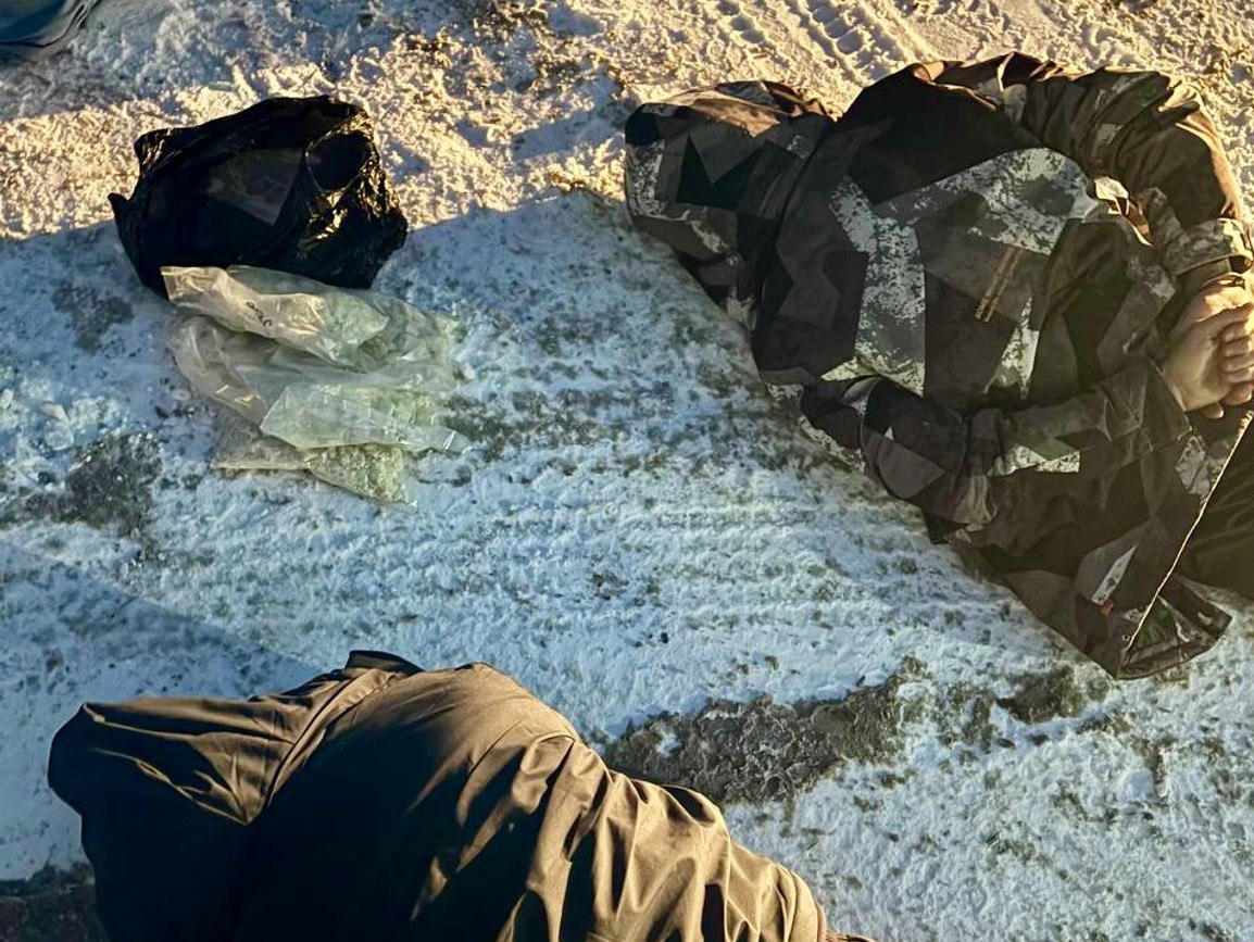 В Курганской области задержали курьеров с наркотиками спрятанными под обшивкой авто Курганские сотрудники ФСБ раскрыли схему перевозки 4 кг мефедрона замаскированного в тайниках в салоне автомобиля Возбуждены уголовные дела Подробности по ссылке   oblast45 ru publication 80033