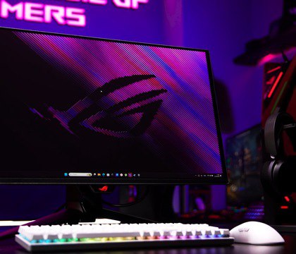ASUS ROG анонсировала игровой монитор RGB OLED ASUS ROG сообщила в социальных сетях что привезет на выставку CES 2026 игровой монитор с экраном RGB OLED В таких матрицах используются три отдельных органических субпикселя красный зеленый и синий Каждый из них формирует нужный цвет напрямую без использования светофильтров