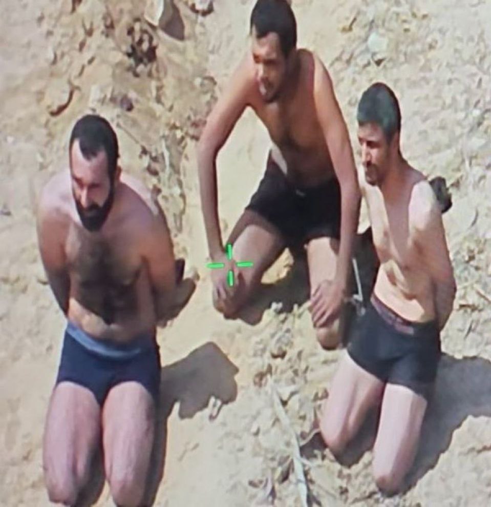 Эти палестинские террористы сдались Армии обороны Израиля вчера на севере сектора Газа.  Кто-то из них похож на голодающего?
