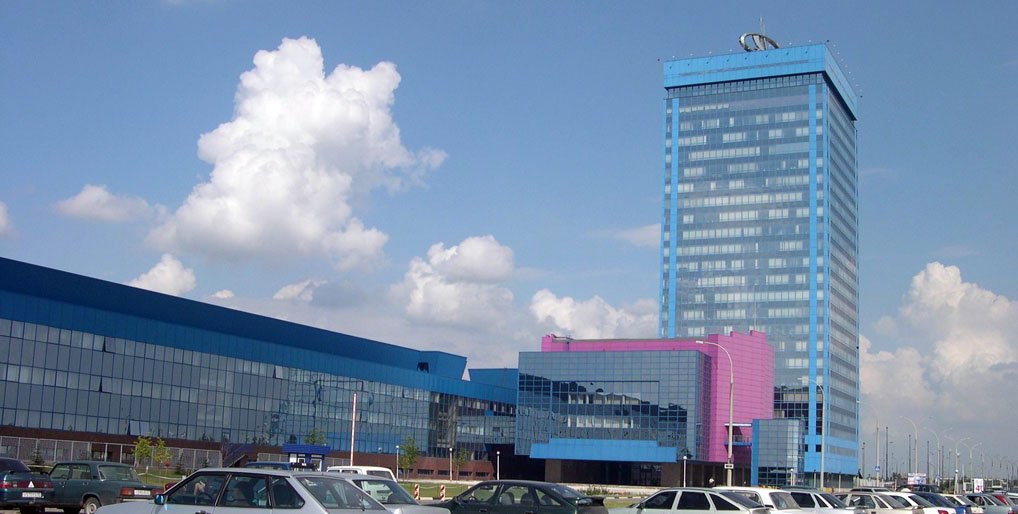 АвтоВАЗ планирует отменить режим четырехдневной рабочей недели с января 2026 года Об этом заявила пресс служба компании   oboz info avtovaz planiruet otmenit rezhim chetyrehdnevnoj rabochej nedeli s yanvarya 2026 goda