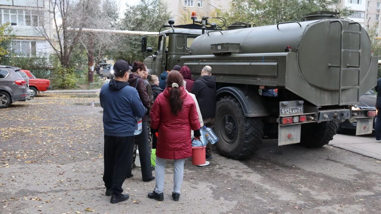 Ахтубинск на двое суток переходит в режим повышенной готовности Сегодня начиная с 12 00 в городе Ахтубинск вступил в силу режим повышенной готовности Такое решение было единогласно поддержано на совещании проведенном главой города Александром Сиваковым совместно с руководителем Ахтубинского района Сергеем Новаком и представителями соответствующих служб Подробнее astrakhan su 337491 Мы в Max Подпишитесь