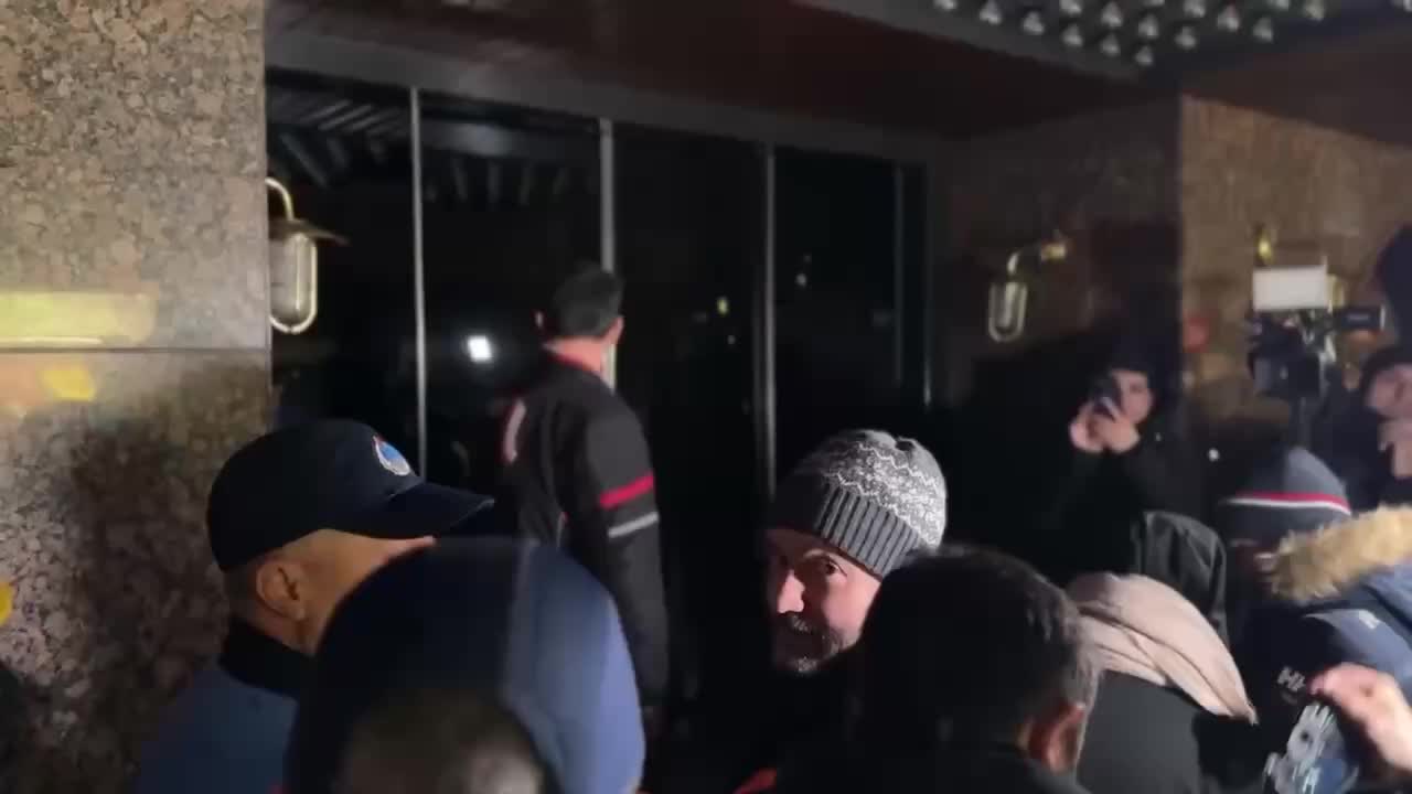 Муниципалитет Стамбула начинает снос незаконных построек отеля Bebek